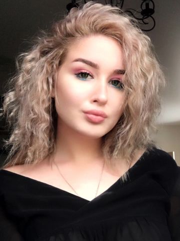 Яна